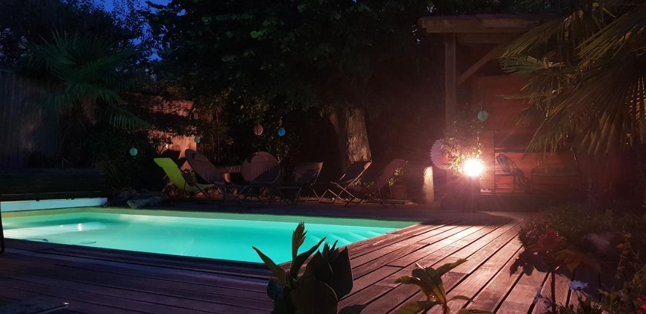 Une Odeur De Tilleul Montbrison Exteriér fotografie
